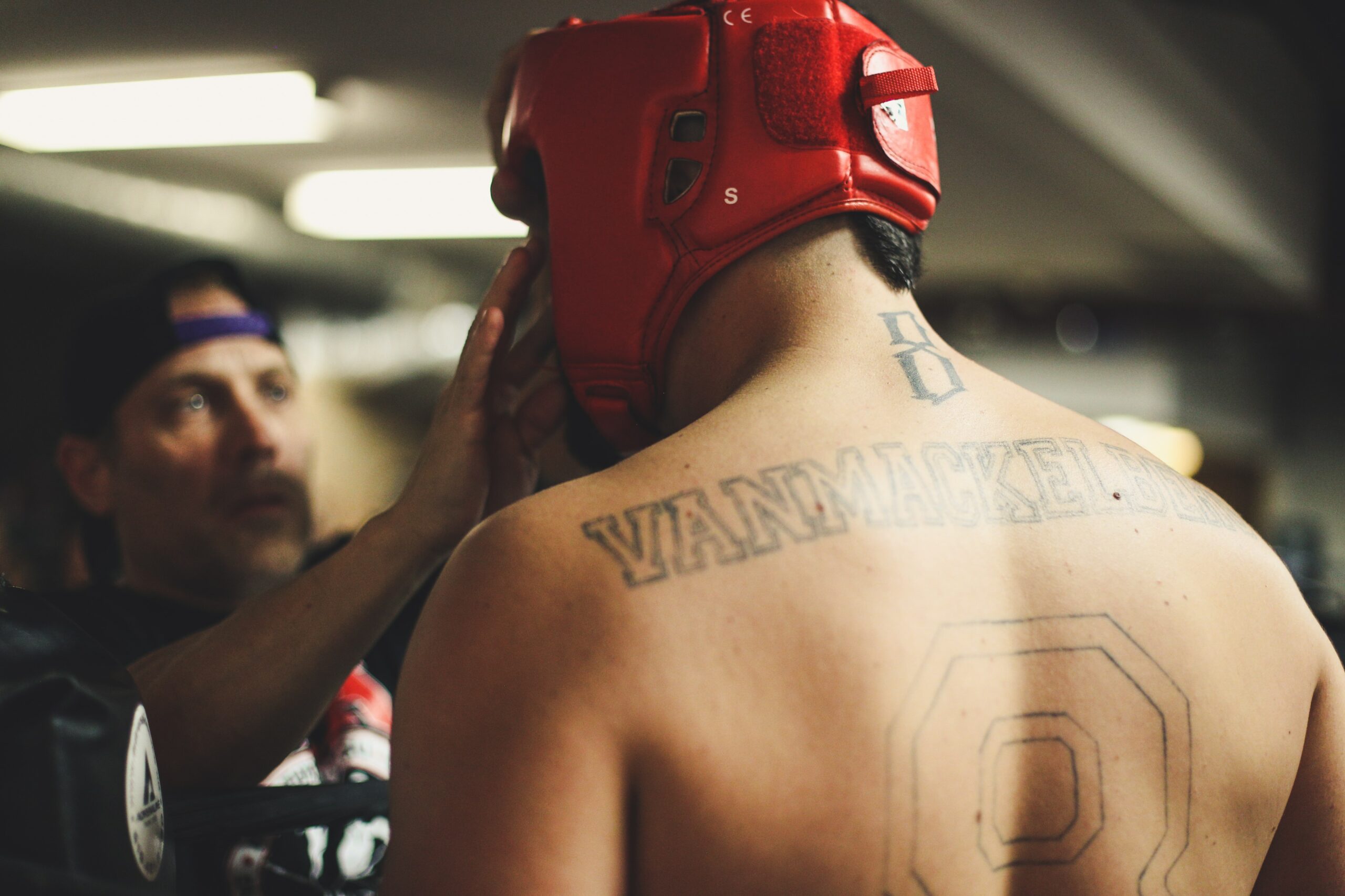 Why do fighters use petroleum jelly? And where does hyaluronic acid help?